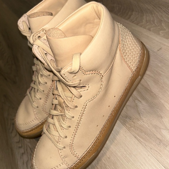 Clarks Cream Lace Up Boots - Picture 3 of 7